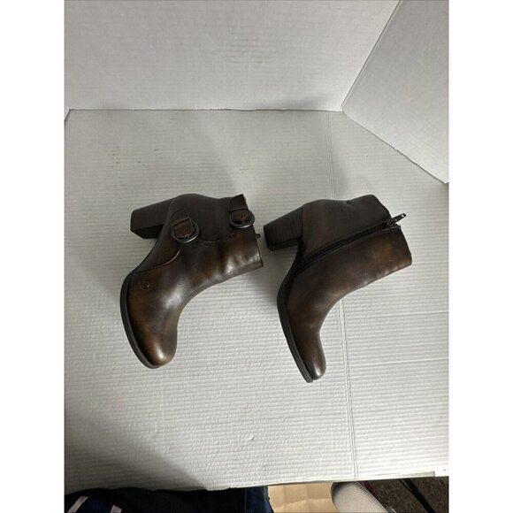 Born Women's 8M Leather Upper Bootie Brown Zip Buckle Detail 2.5" Heel - Picture 9 of 16
